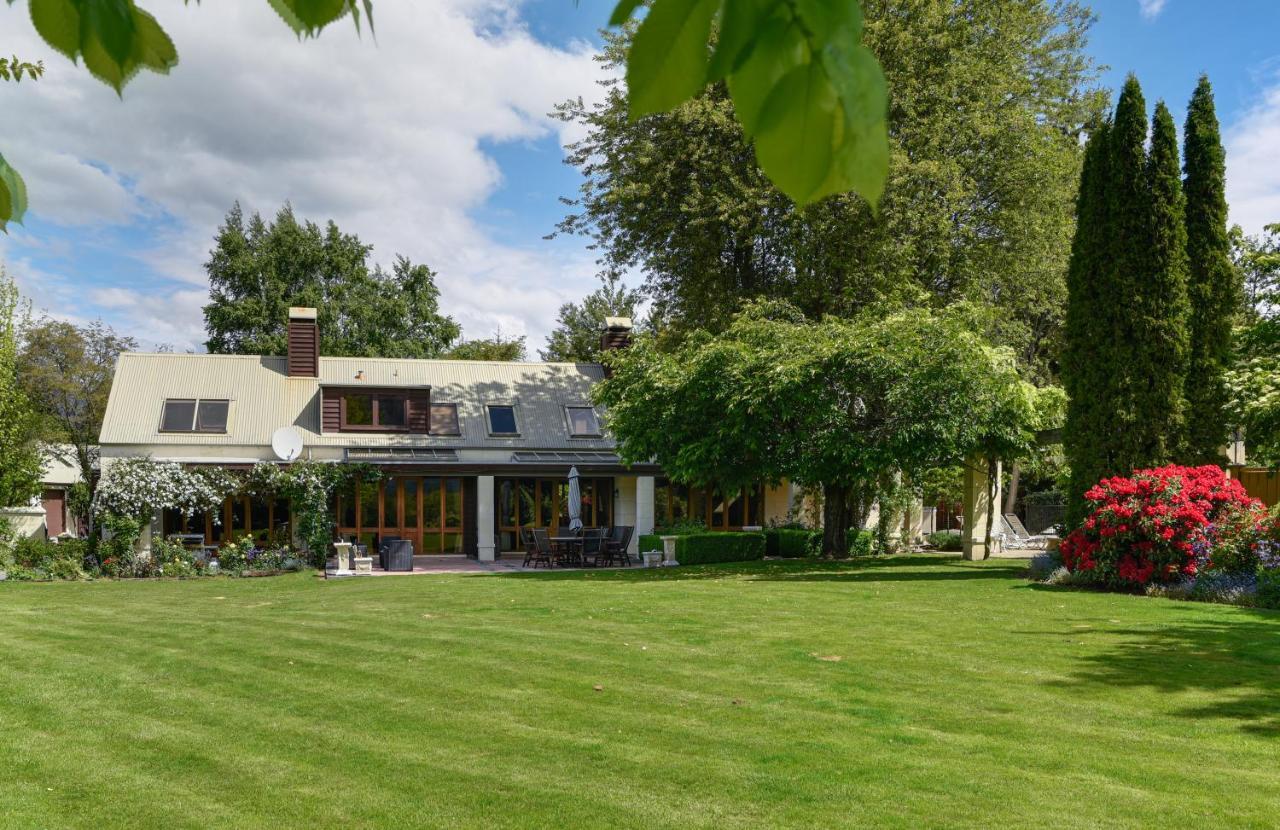 Manata Homestead & Lodge Квинстаун Экстерьер фото