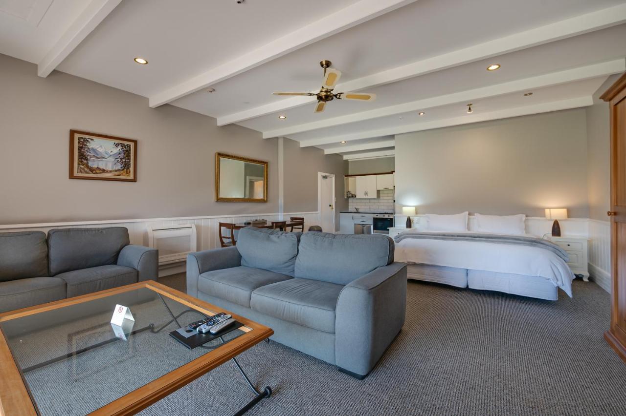 Manata Homestead & Lodge Квинстаун Экстерьер фото