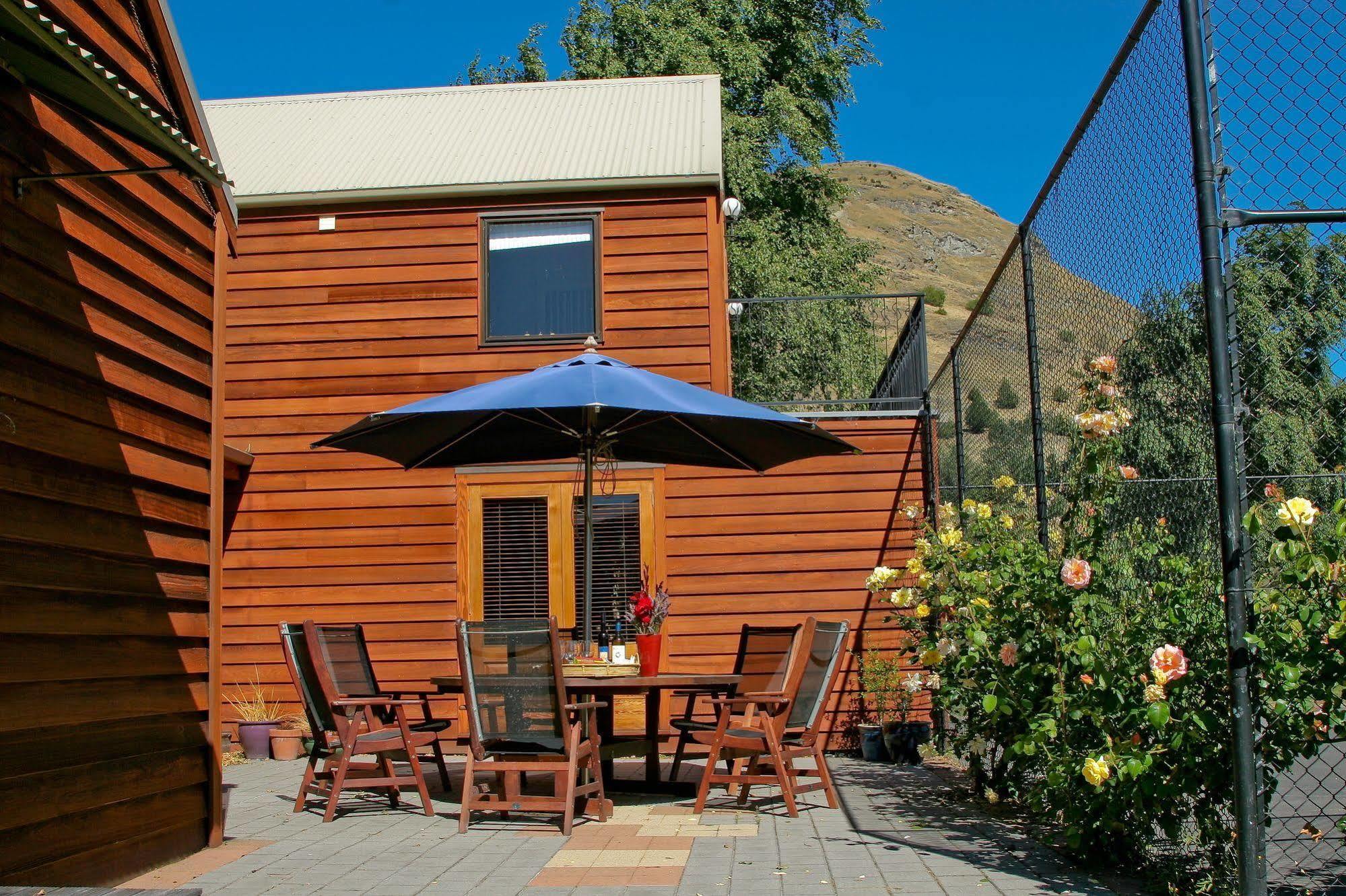 Manata Homestead & Lodge Квинстаун Экстерьер фото